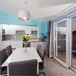3 Bedroom Beautiful In Appartement *