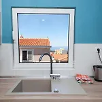 3 Bedroom Cozy In 公寓