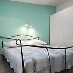 3 Bedroom Cozy In 公寓