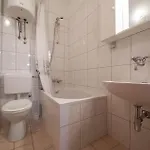 3 Bedroom Beautiful In Appartement