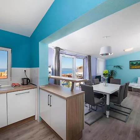 3 Bedroom Beautiful In Appartement *