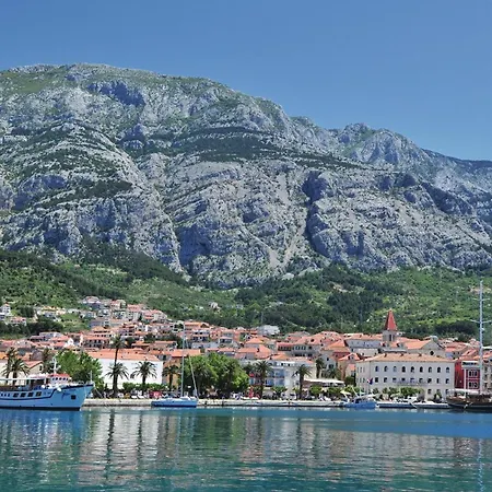 Nice Apartment In Makarska With House Sea View Apartman *