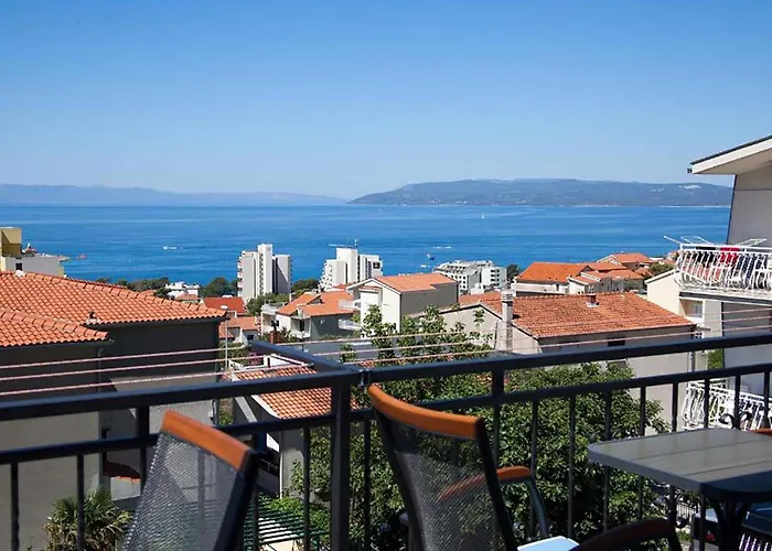 3 Bedroom Cozy In Apartment